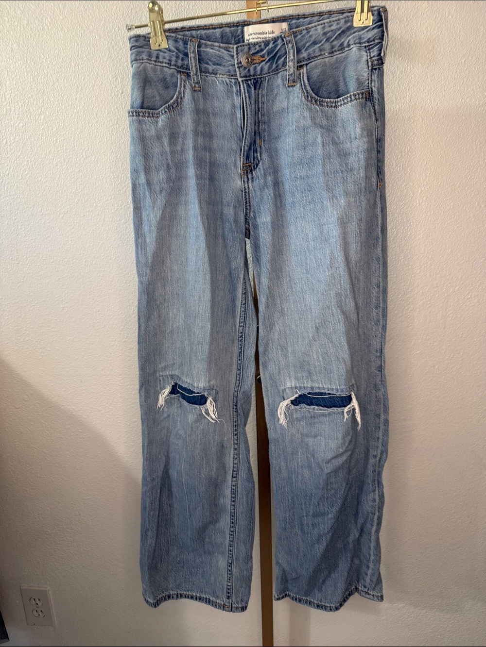 Abercrombie & Fitch- low rise ultra wide leg light Blue Distressed Jeans- 11/12R